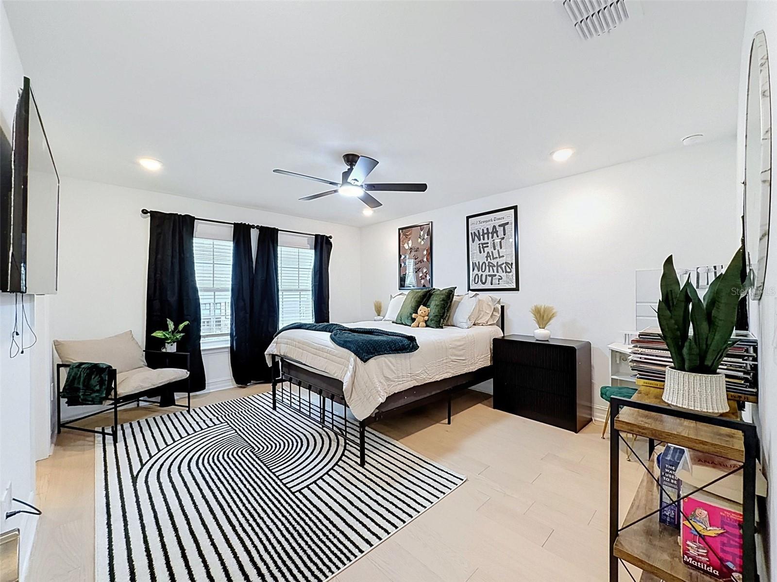 1511 W CHESTNUT ST — photo 30