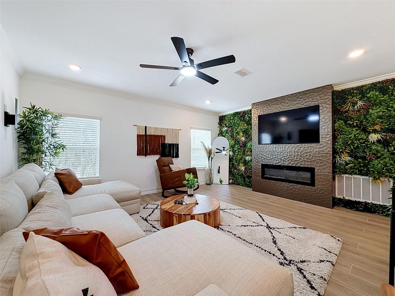 1511 W CHESTNUT ST — photo 6