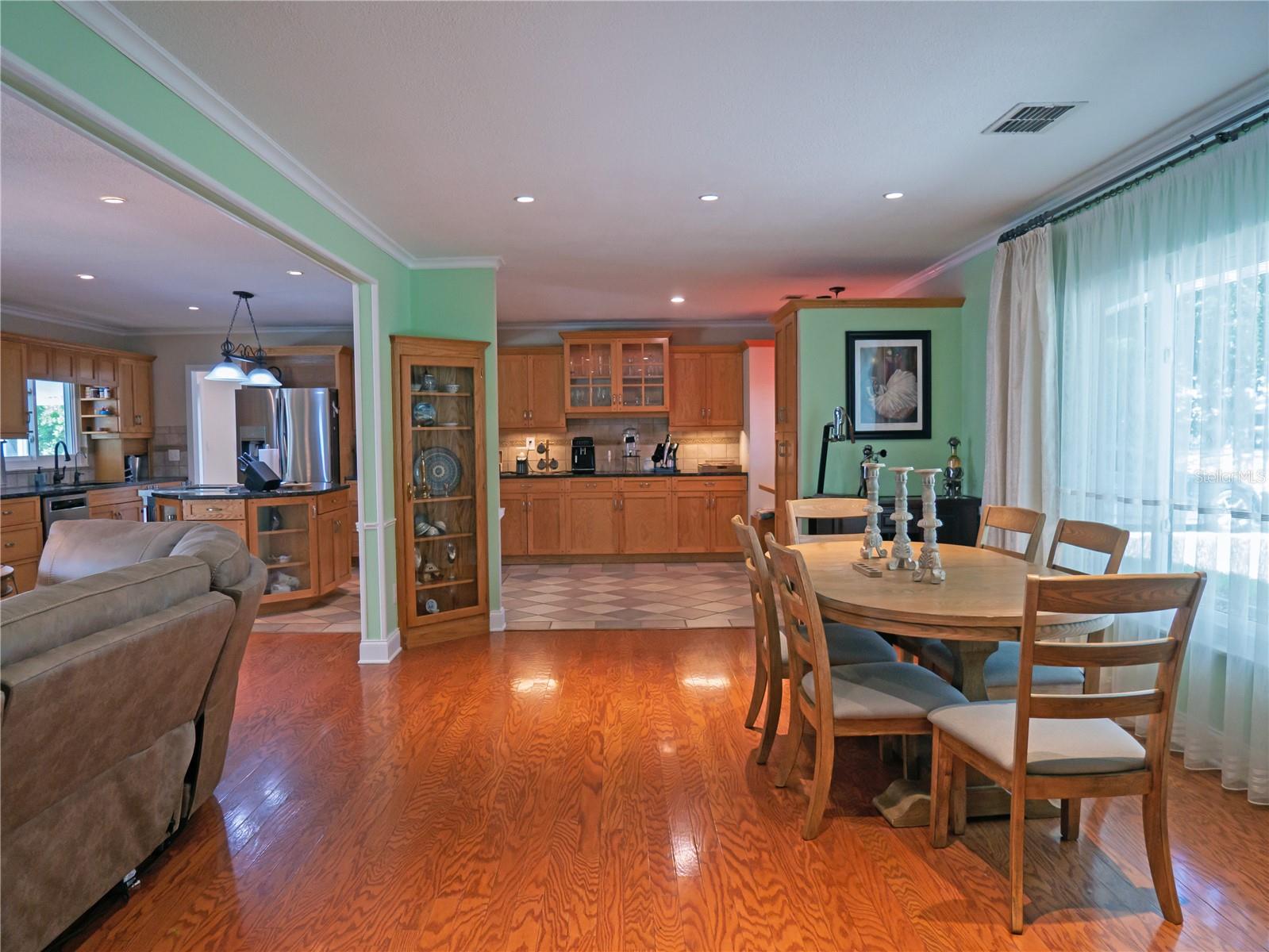 615 VALLE VISTA DR — photo 4