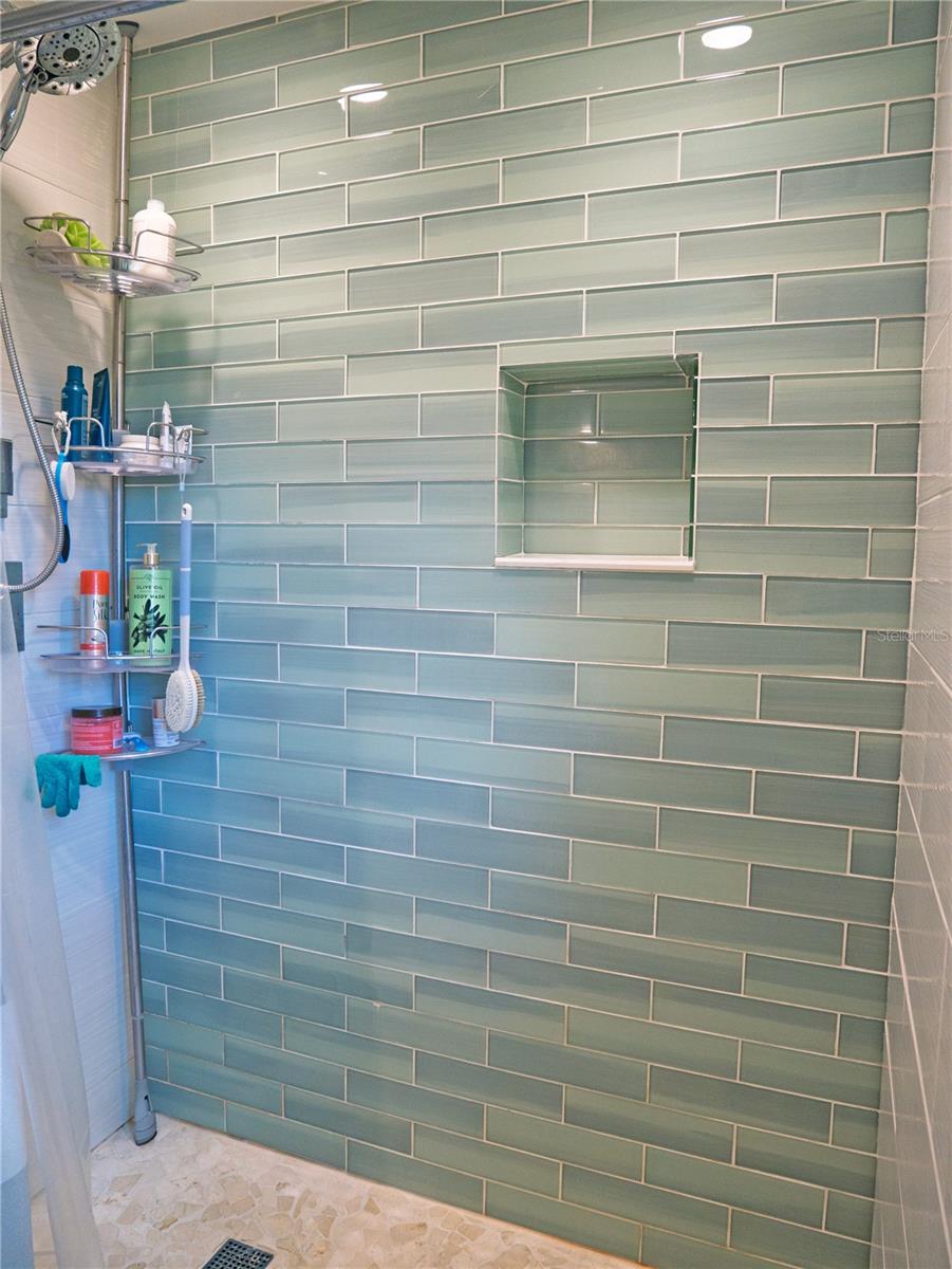 615 VALLE VISTA DR — photo 18