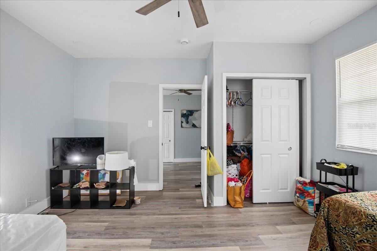 3001 W CHESTNUT ST — photo 19