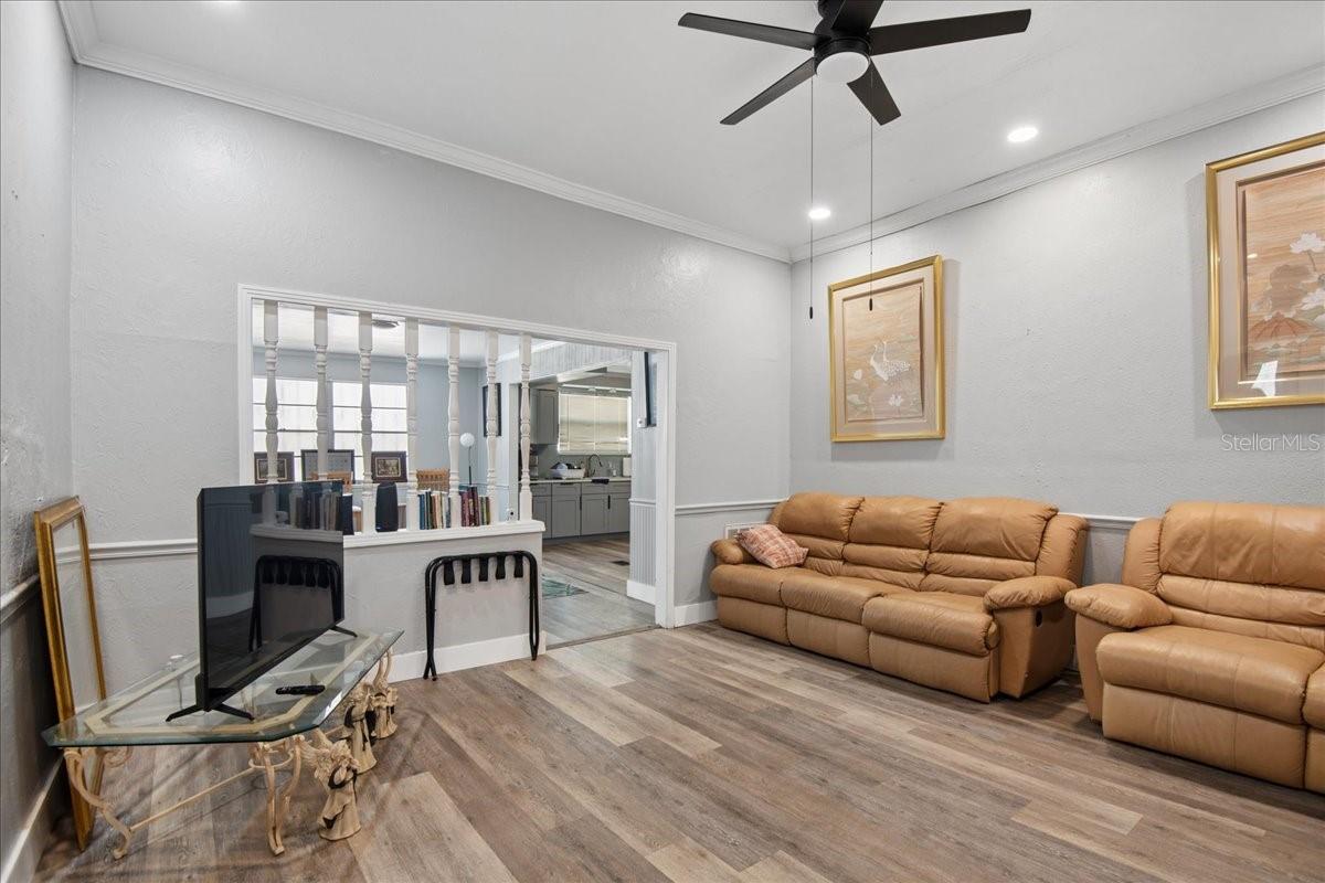 3001 W CHESTNUT ST — photo 4
