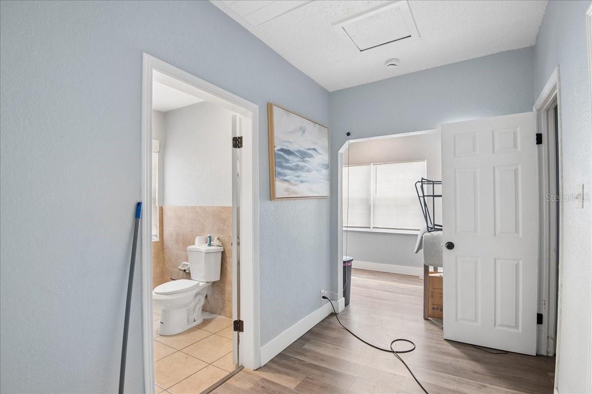 3001 W CHESTNUT ST — photo 13
