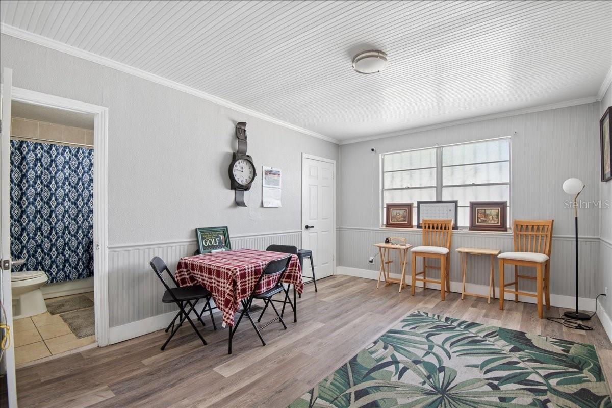 3001 W CHESTNUT ST — photo 5