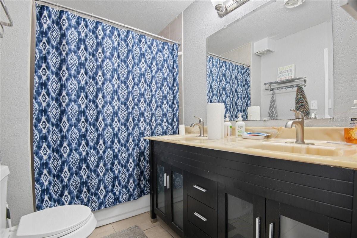 3001 W CHESTNUT ST — photo 18