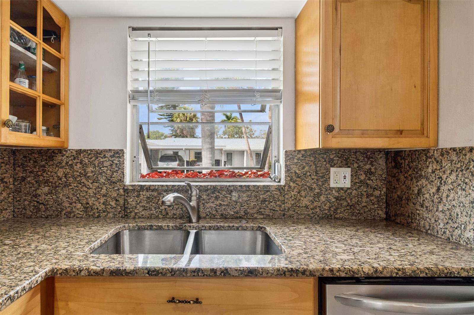 6026 LILLI WAY — photo 15