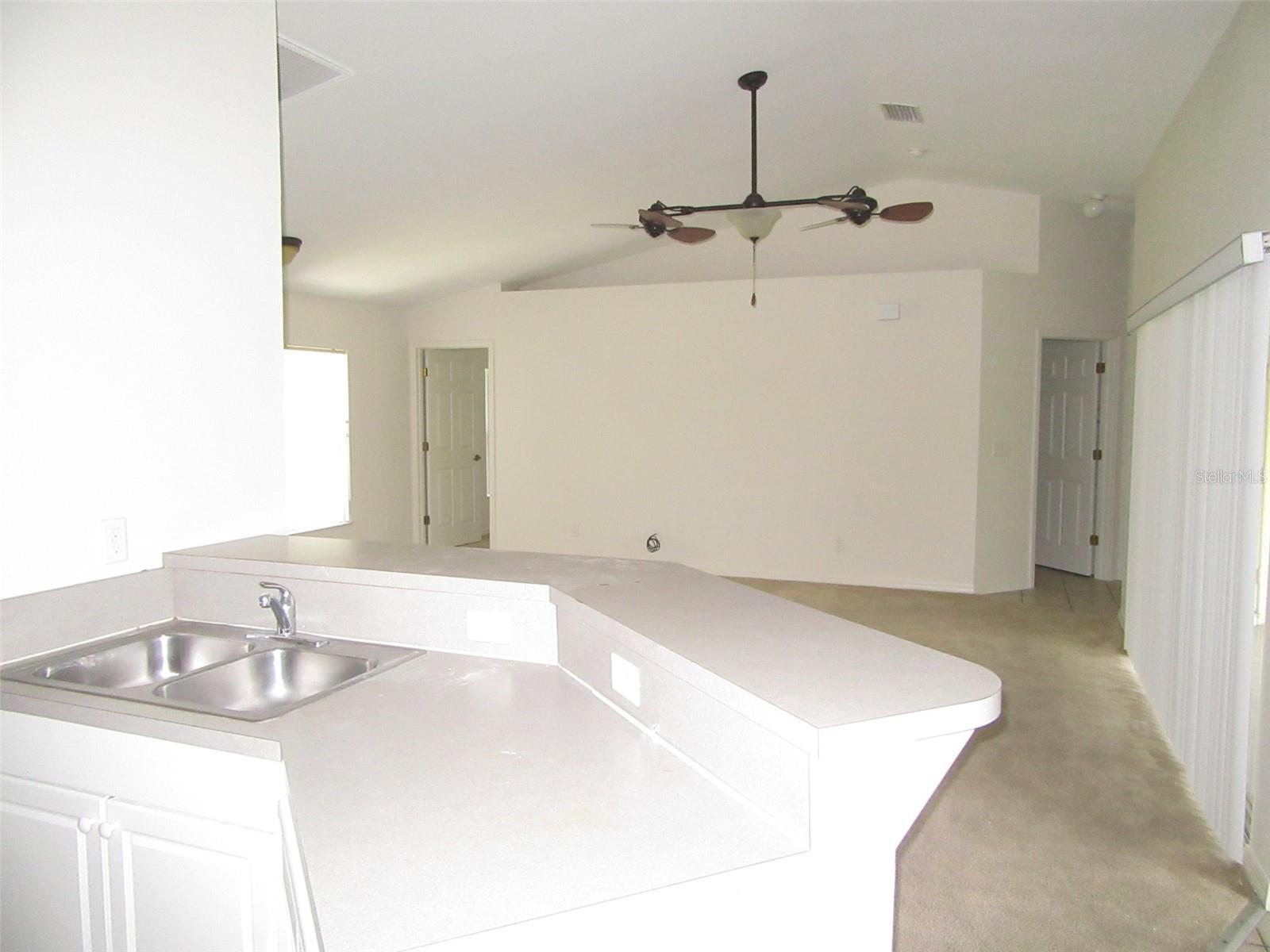1047 LASSETER ST — photo 8