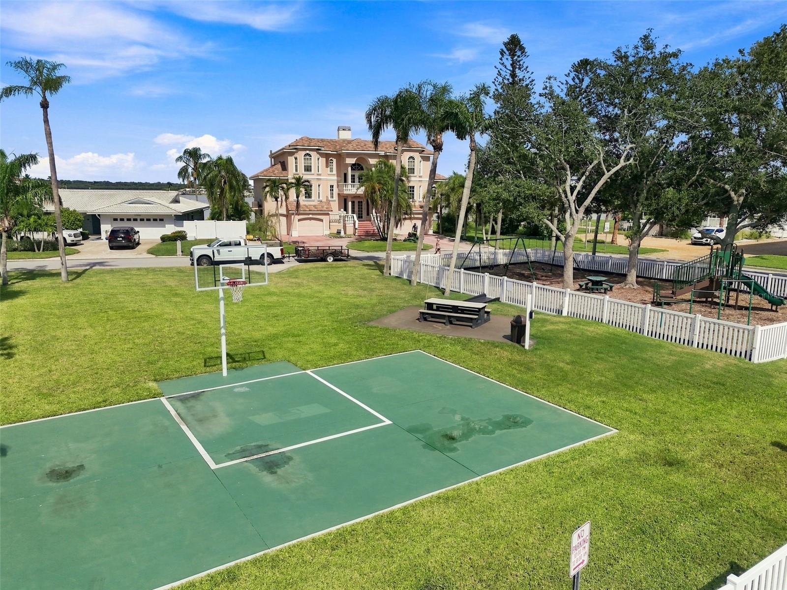 17035 GULF BLVD #107 — photo 41