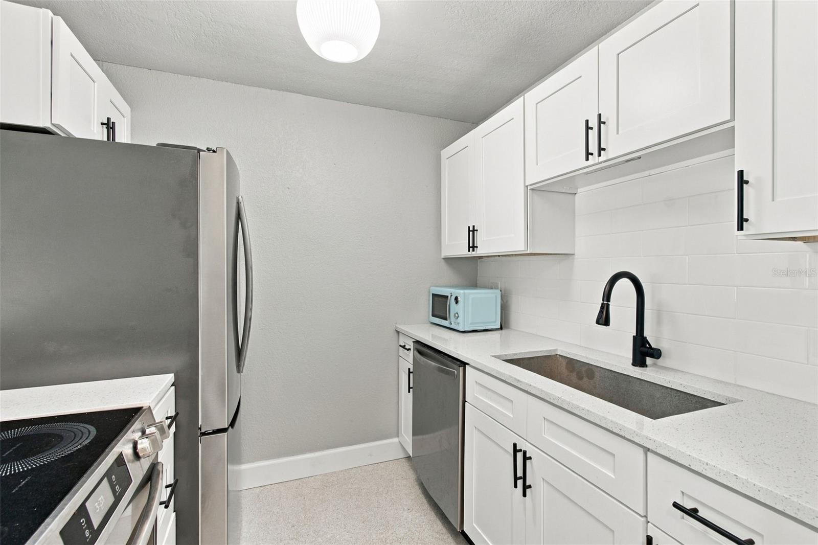 17035 GULF BLVD #107 — photo 5