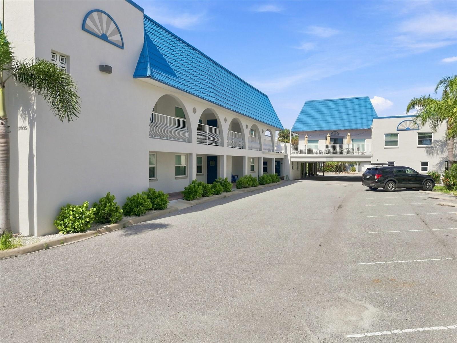 17035 GULF BLVD #107 — photo 2