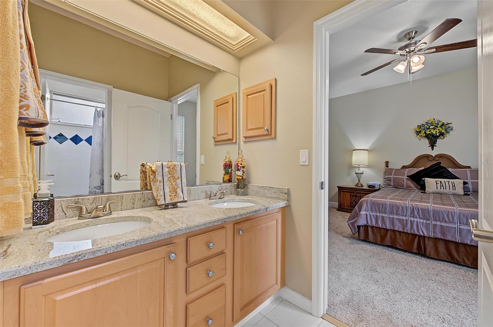 5109 SYLVAN OAKS DR — photo 32