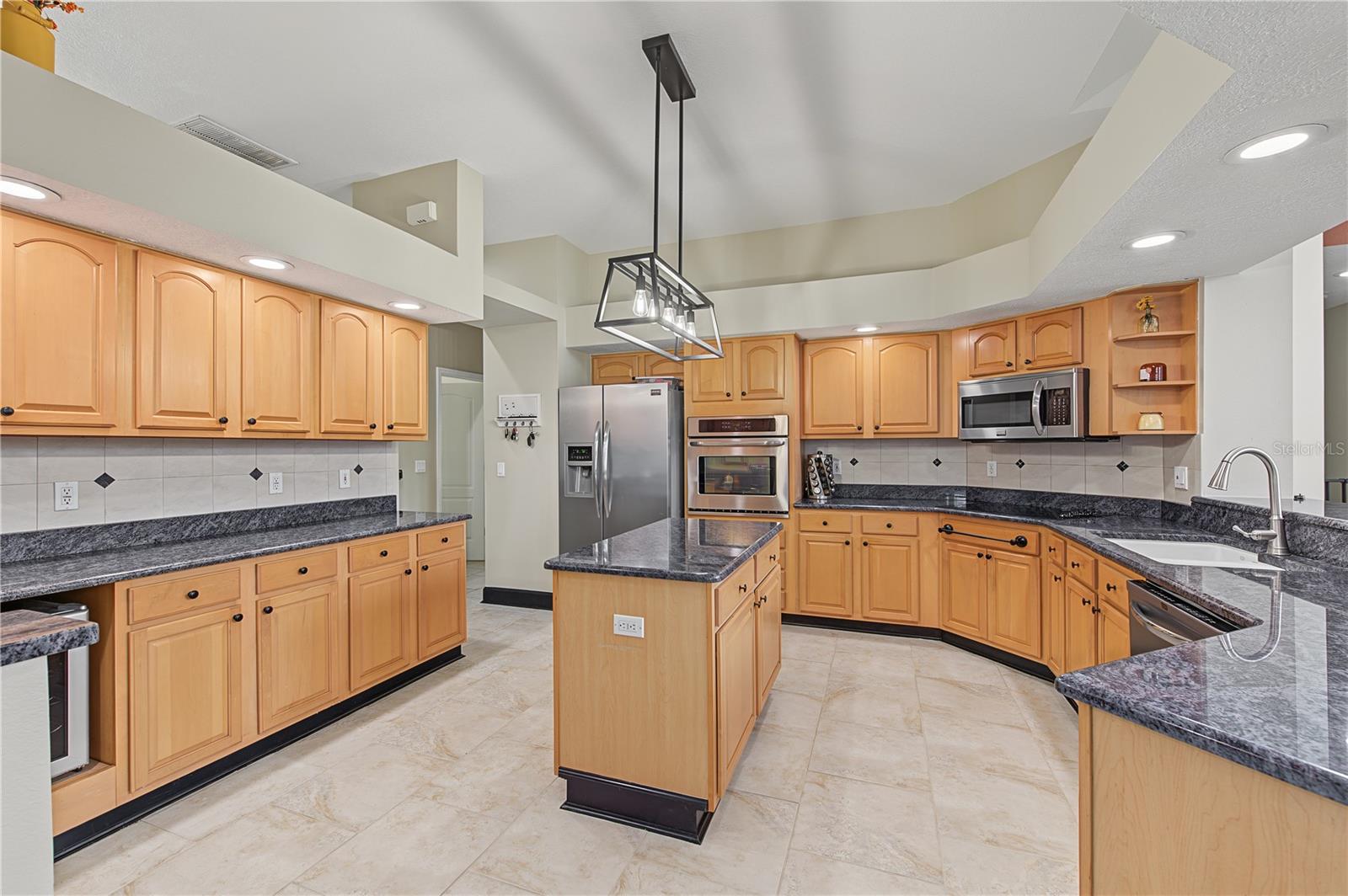5109 SYLVAN OAKS DR — photo 15