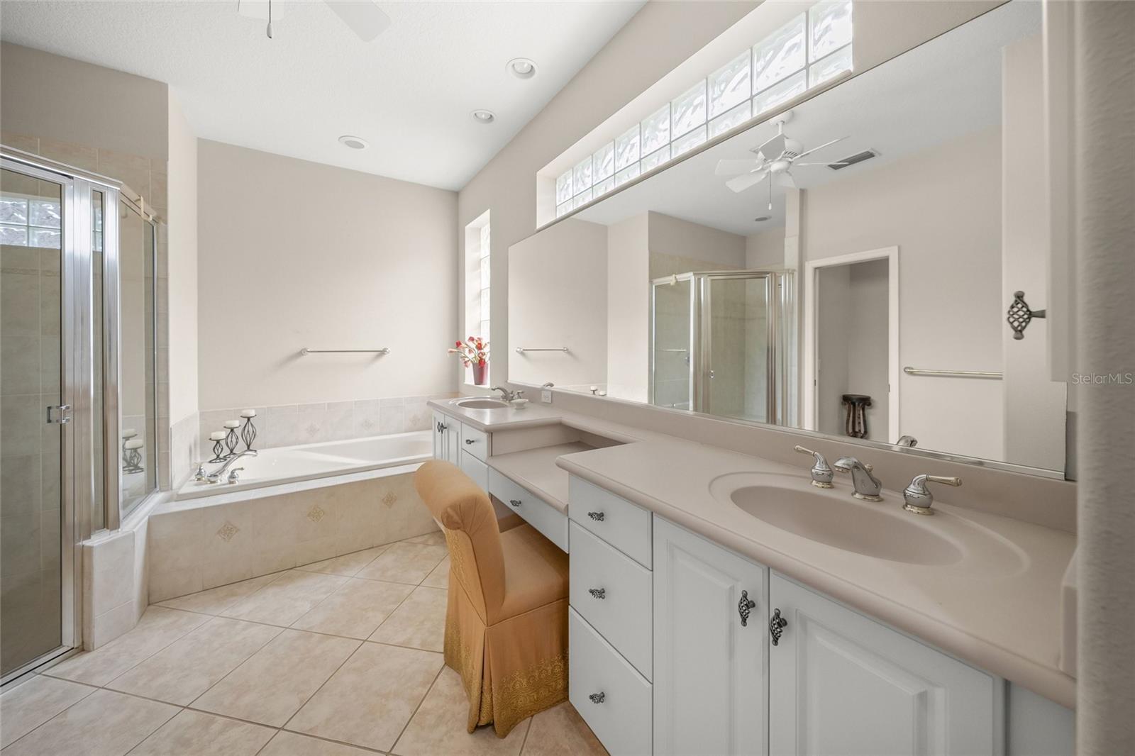 1346 THORNAPPLE DR — photo 27