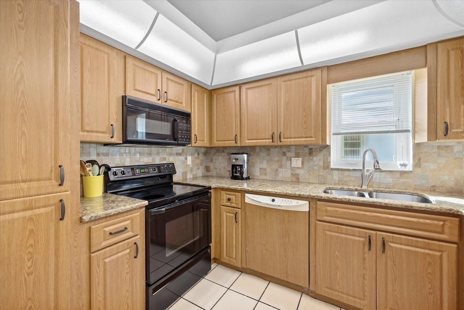 1041 CAPRI ISLES BLVD #216 — photo 8