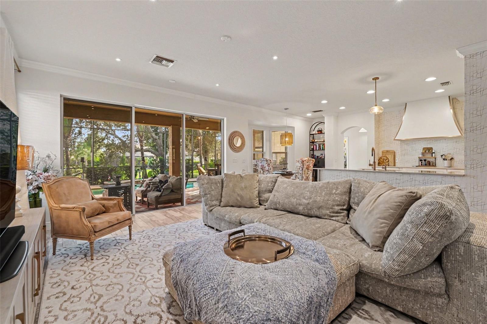 Home in TAMPA — photo 8
