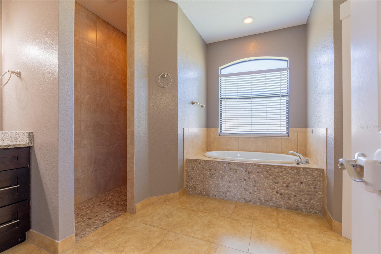 1480 WISE DR — photo 17
