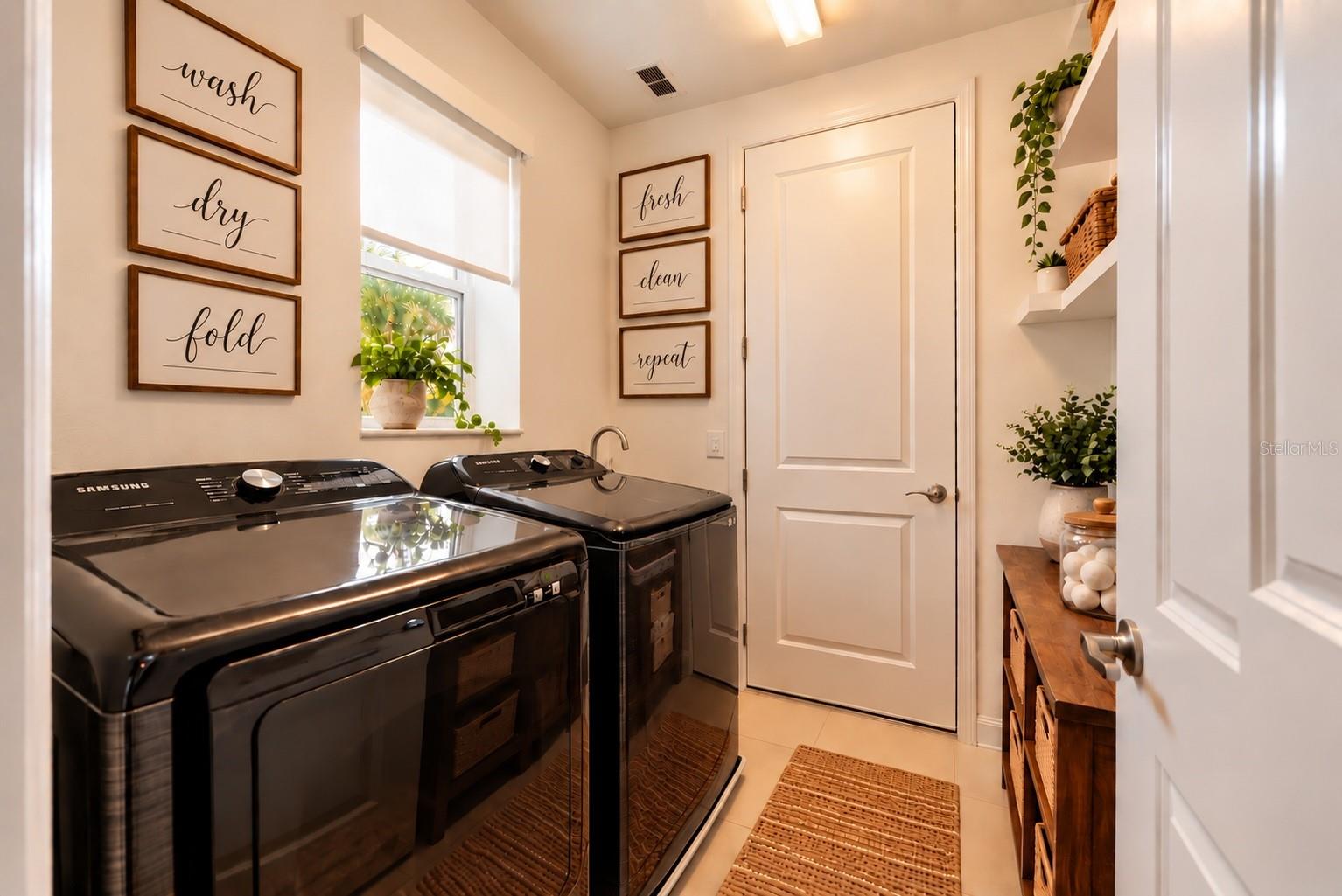 30980 LINDENTREE DR — photo 20
