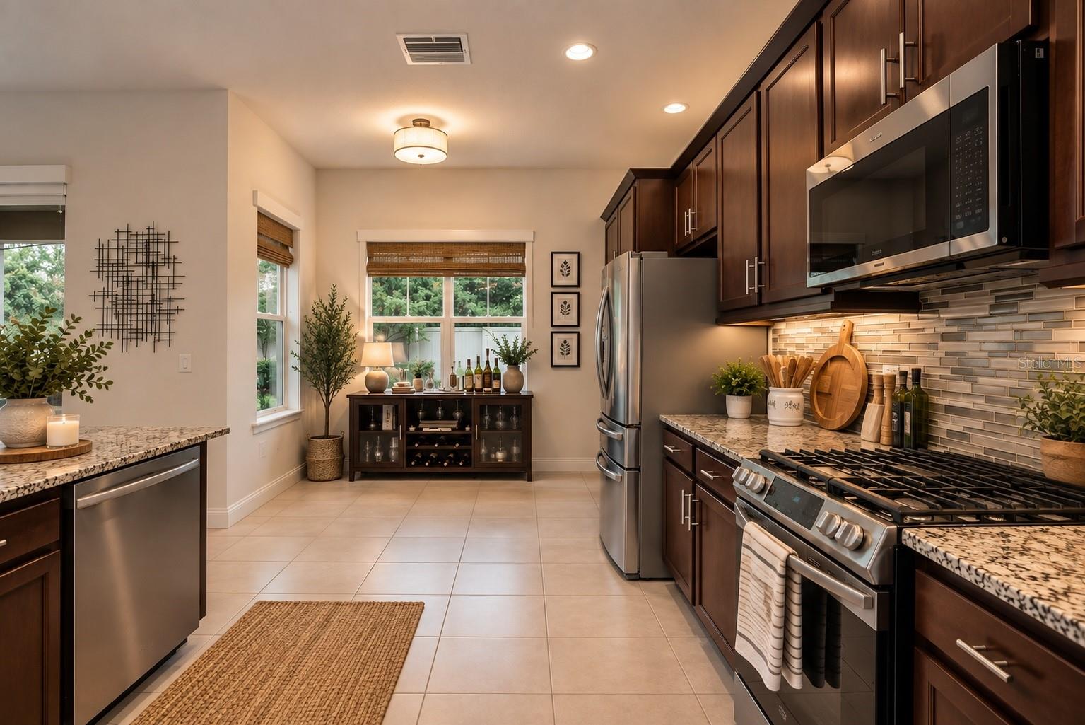 30980 LINDENTREE DR — photo 9