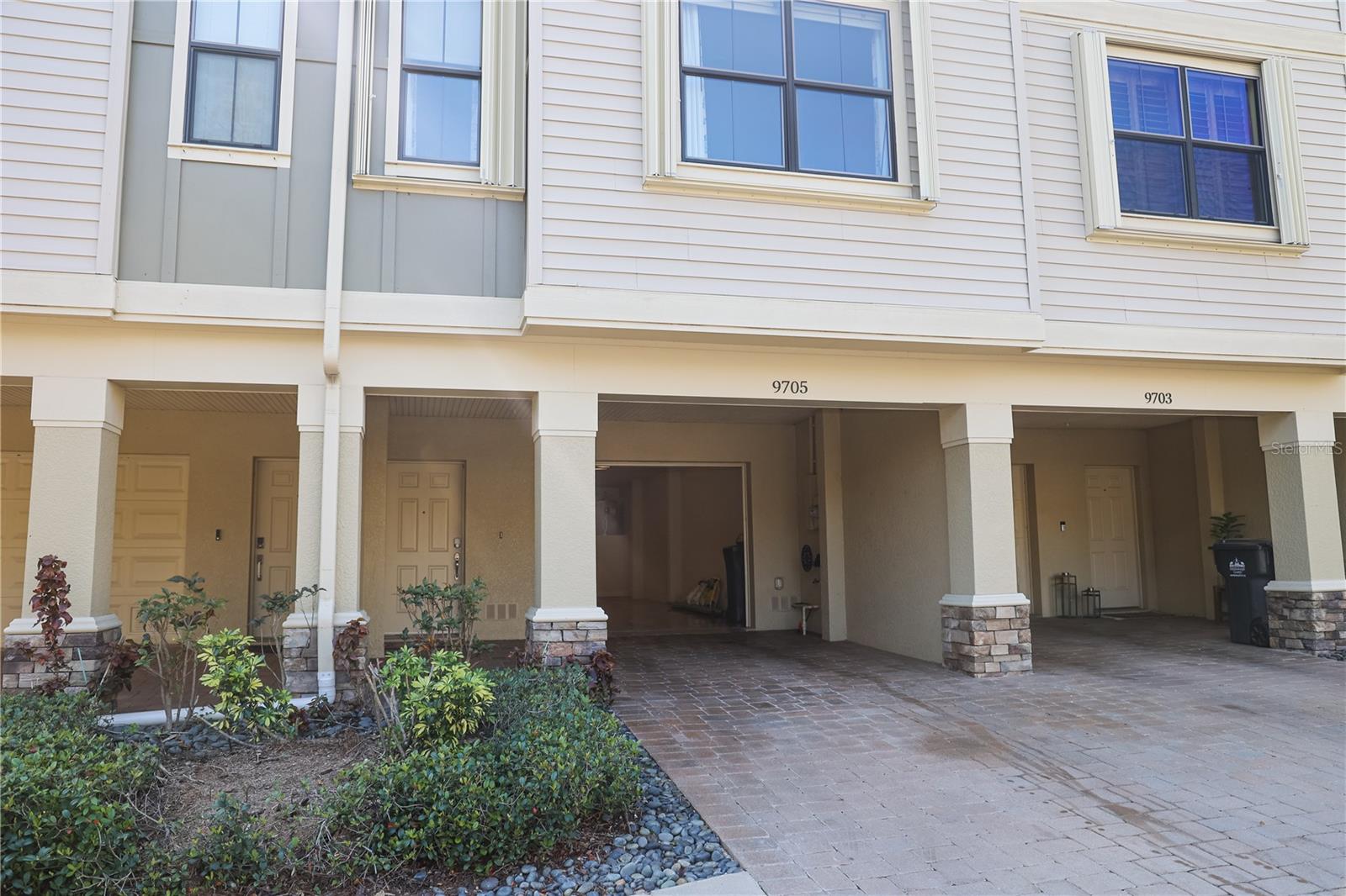 9705 BAY GROVE LN — photo 8