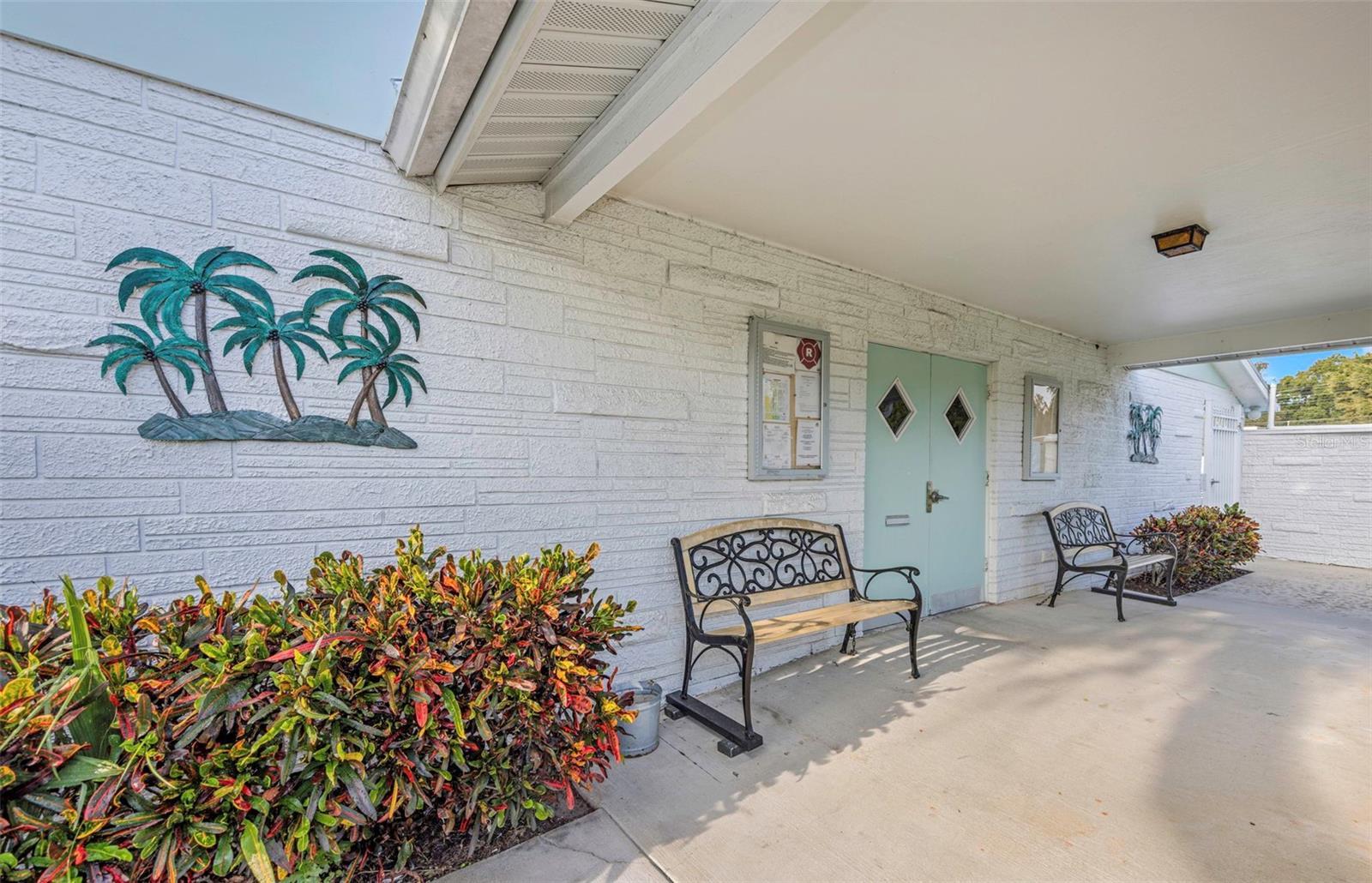 165 SKY LOCH DR E — photo 31