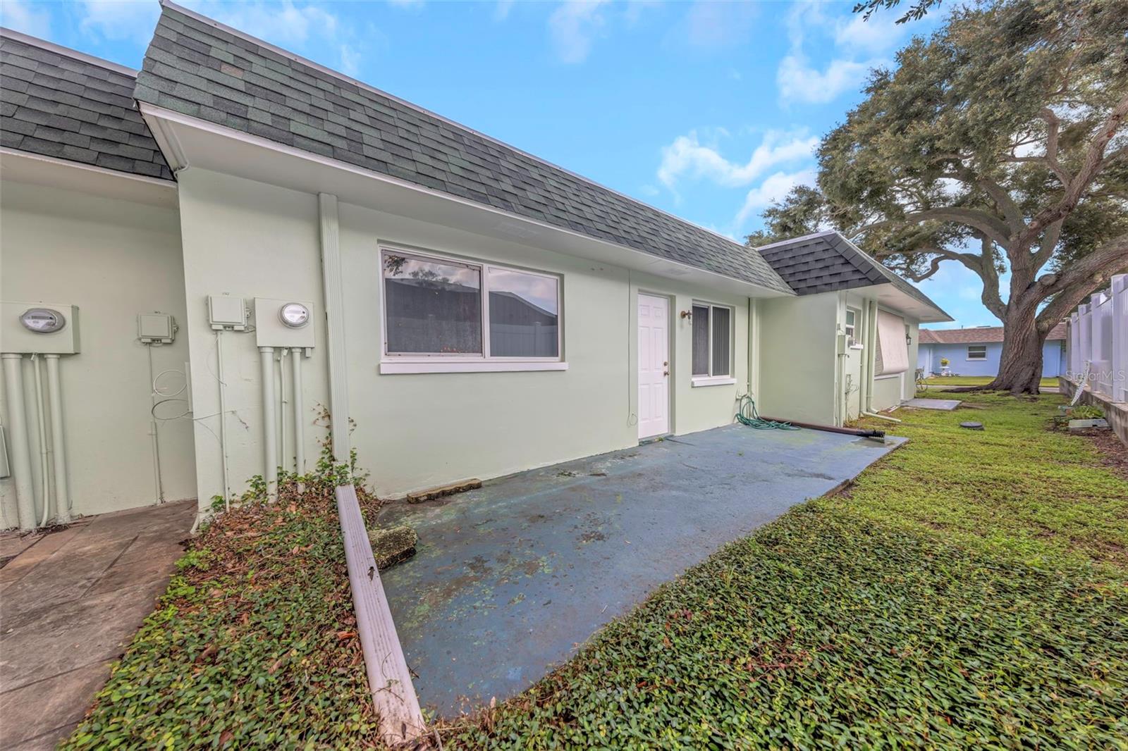 165 SKY LOCH DR E — photo 28