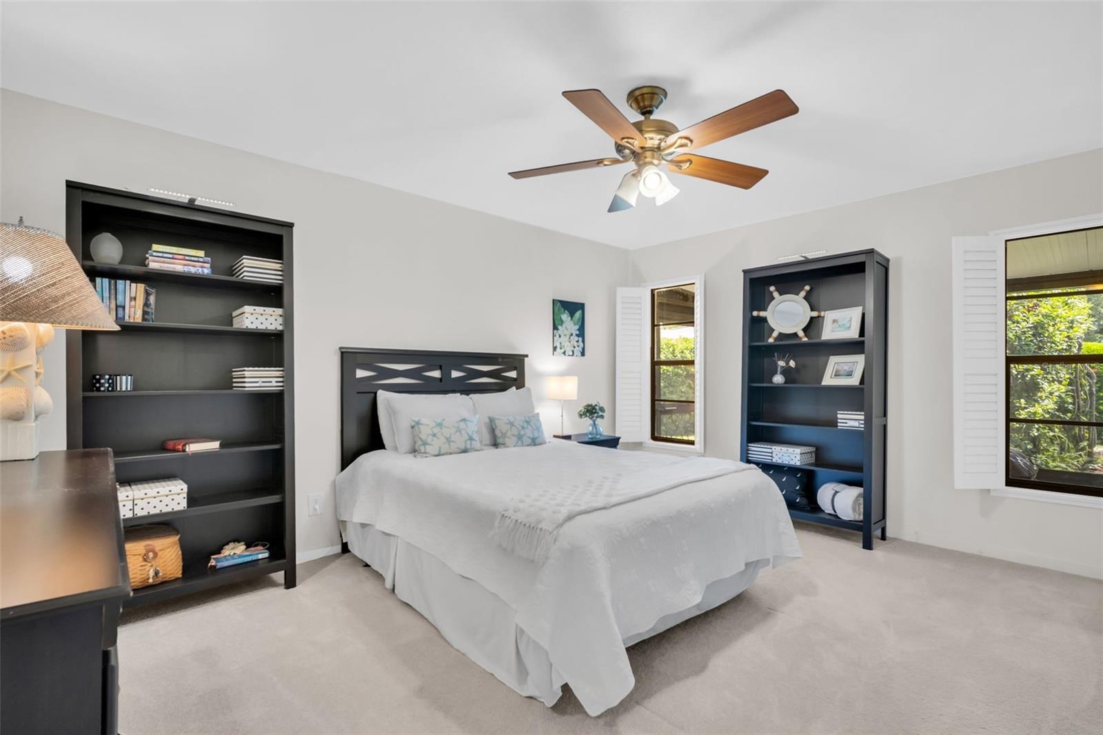 1309 GILLESPIE DR — photo 31