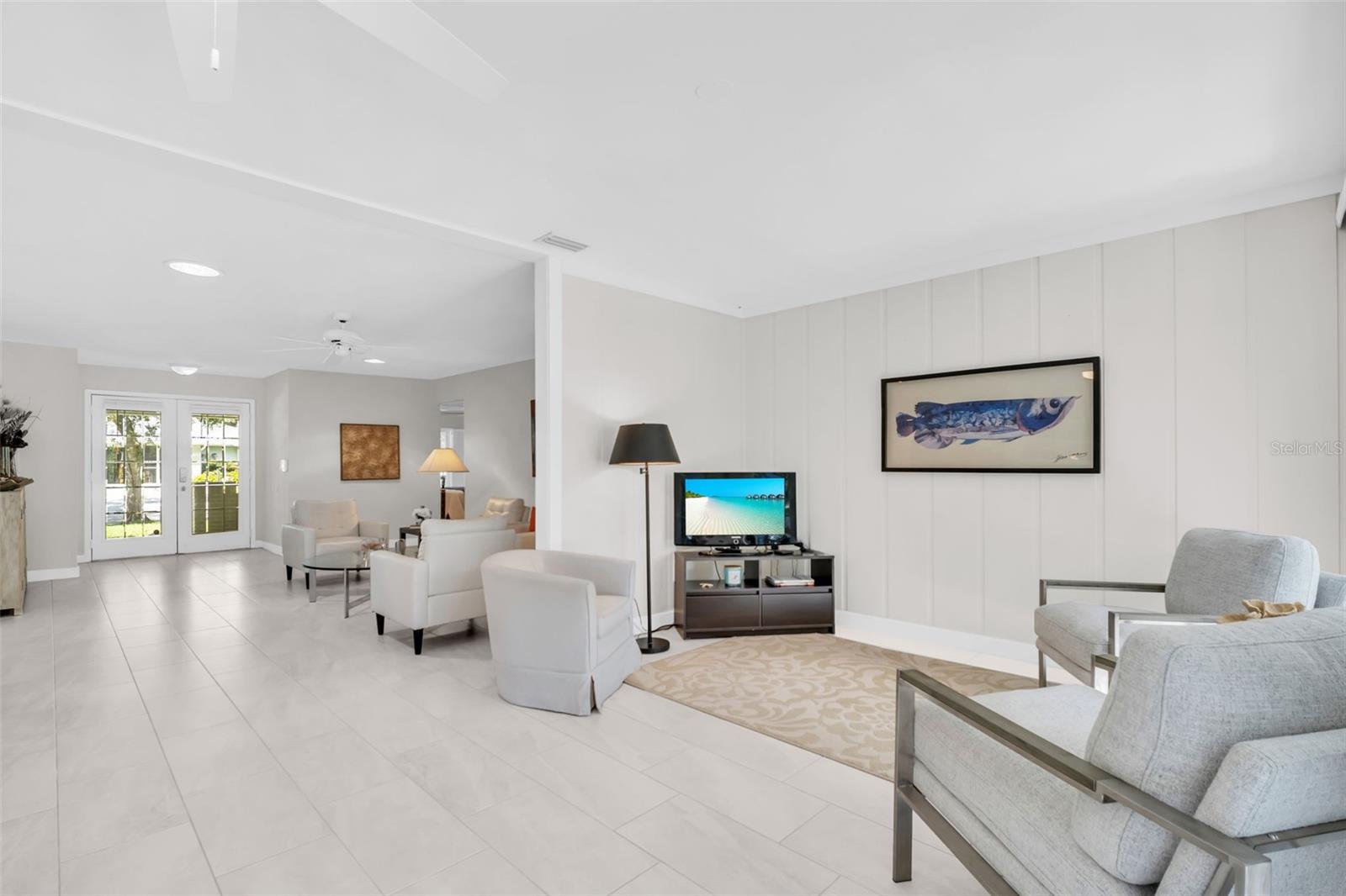 1309 GILLESPIE DR — photo 30
