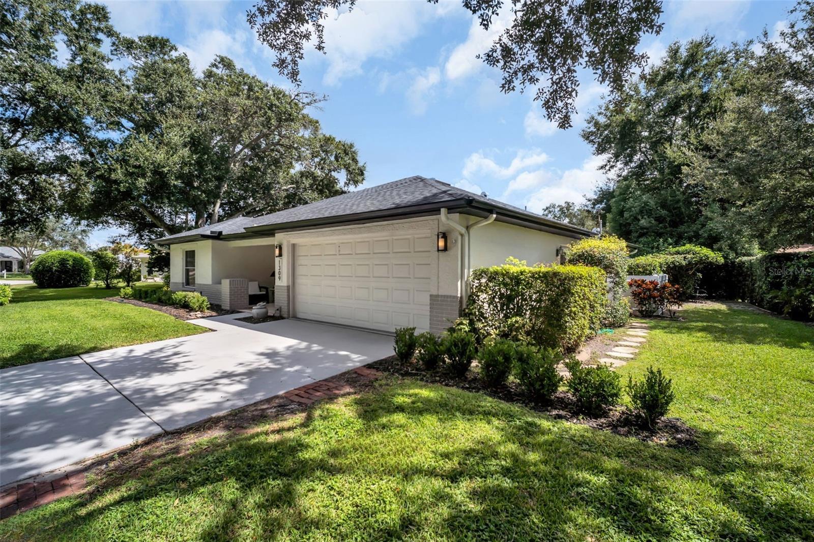 1309 GILLESPIE DR — photo 3