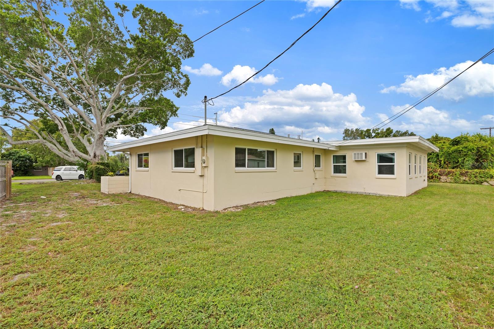 1431 PINELLAS POINT DR S — photo 44