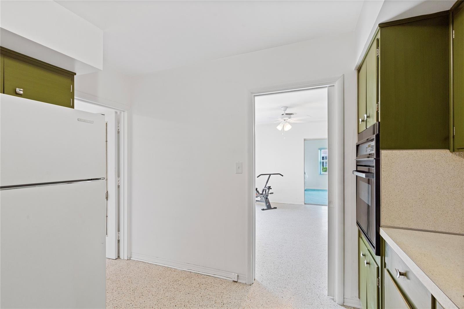 1431 PINELLAS POINT DR S — photo 23