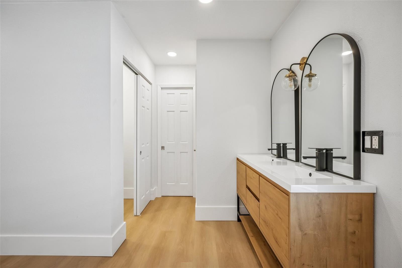 2805 NORTHCOTE DR — photo 13