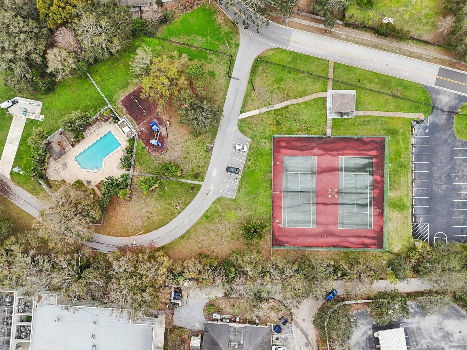 2805 NORTHCOTE DR — photo 32
