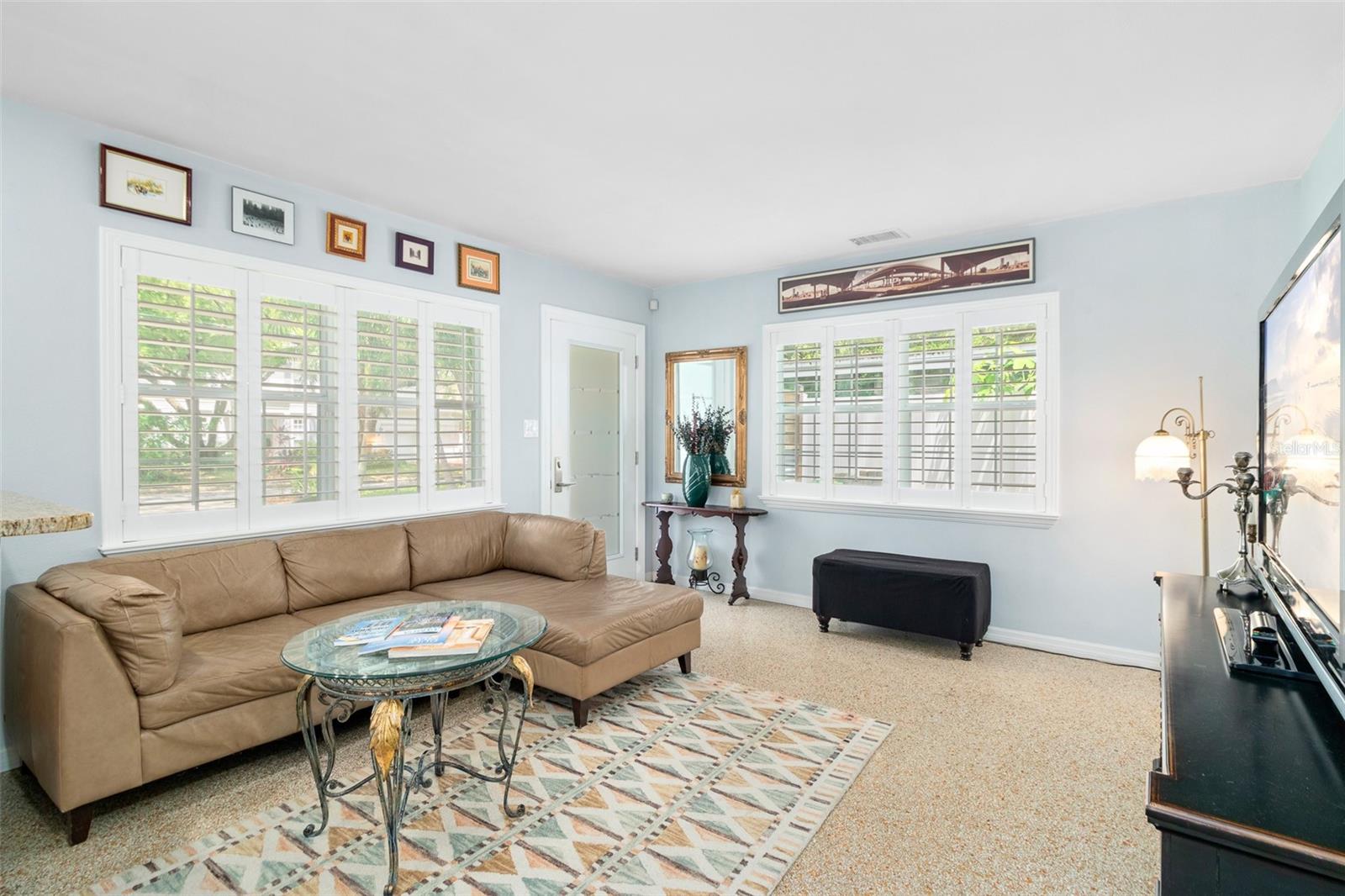 3004 W BAY VILLA AVE — photo 6