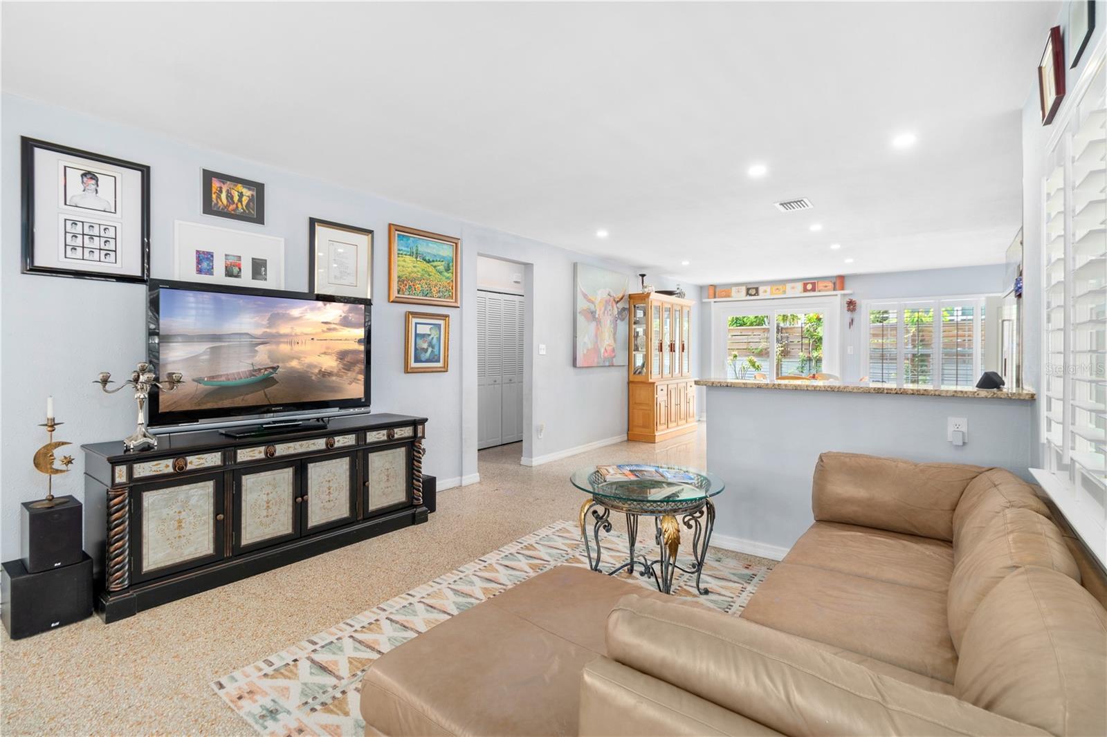 3004 W BAY VILLA AVE — photo 5