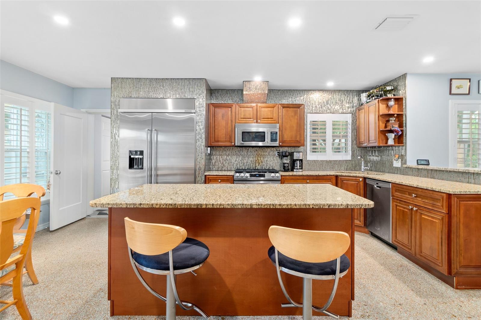 3004 W BAY VILLA AVE — photo 8