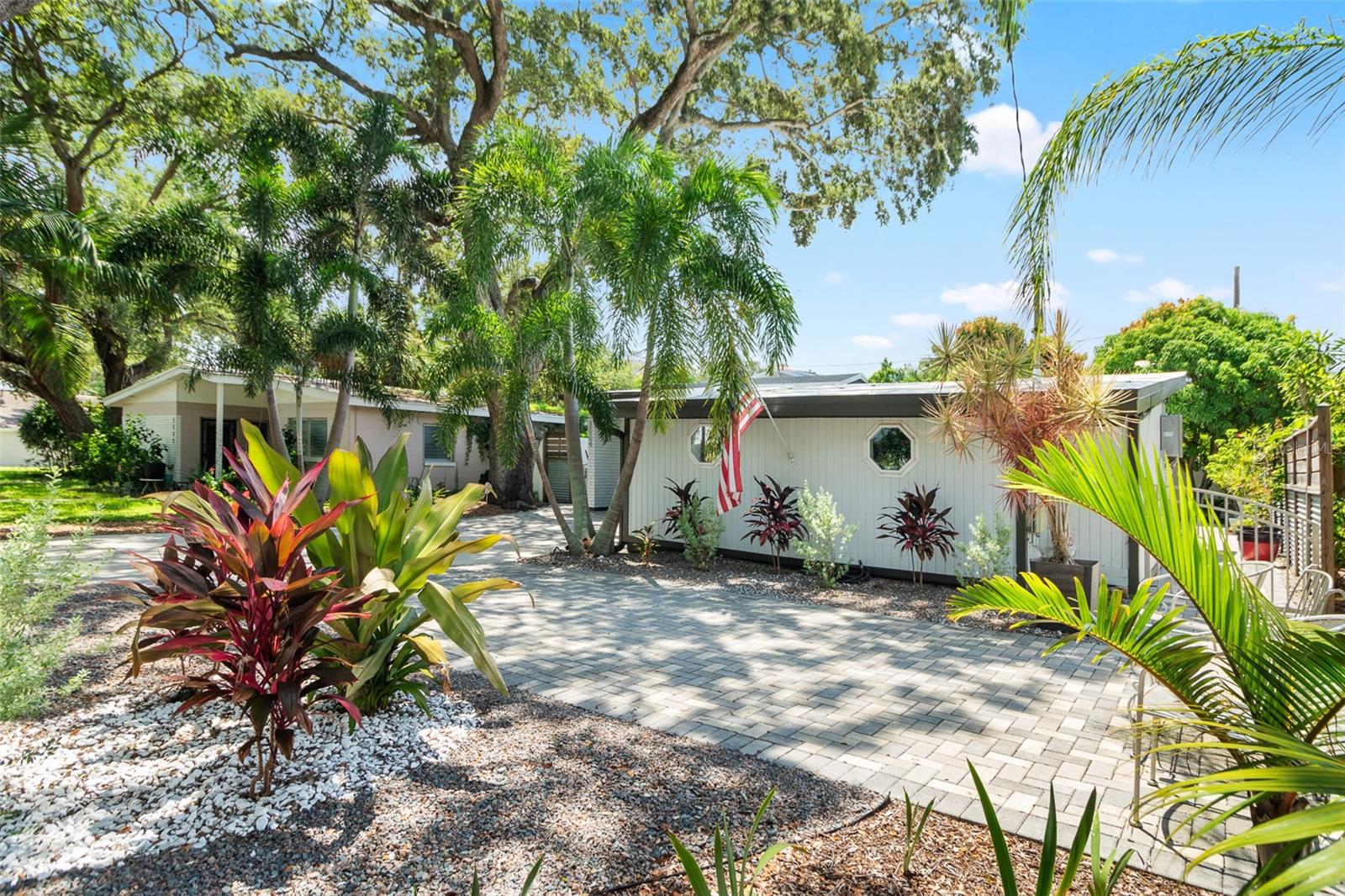 3004 W BAY VILLA AVE — photo 3