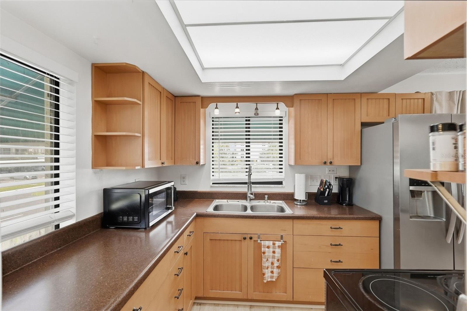 325 ISLAND WAY #101 — photo 10