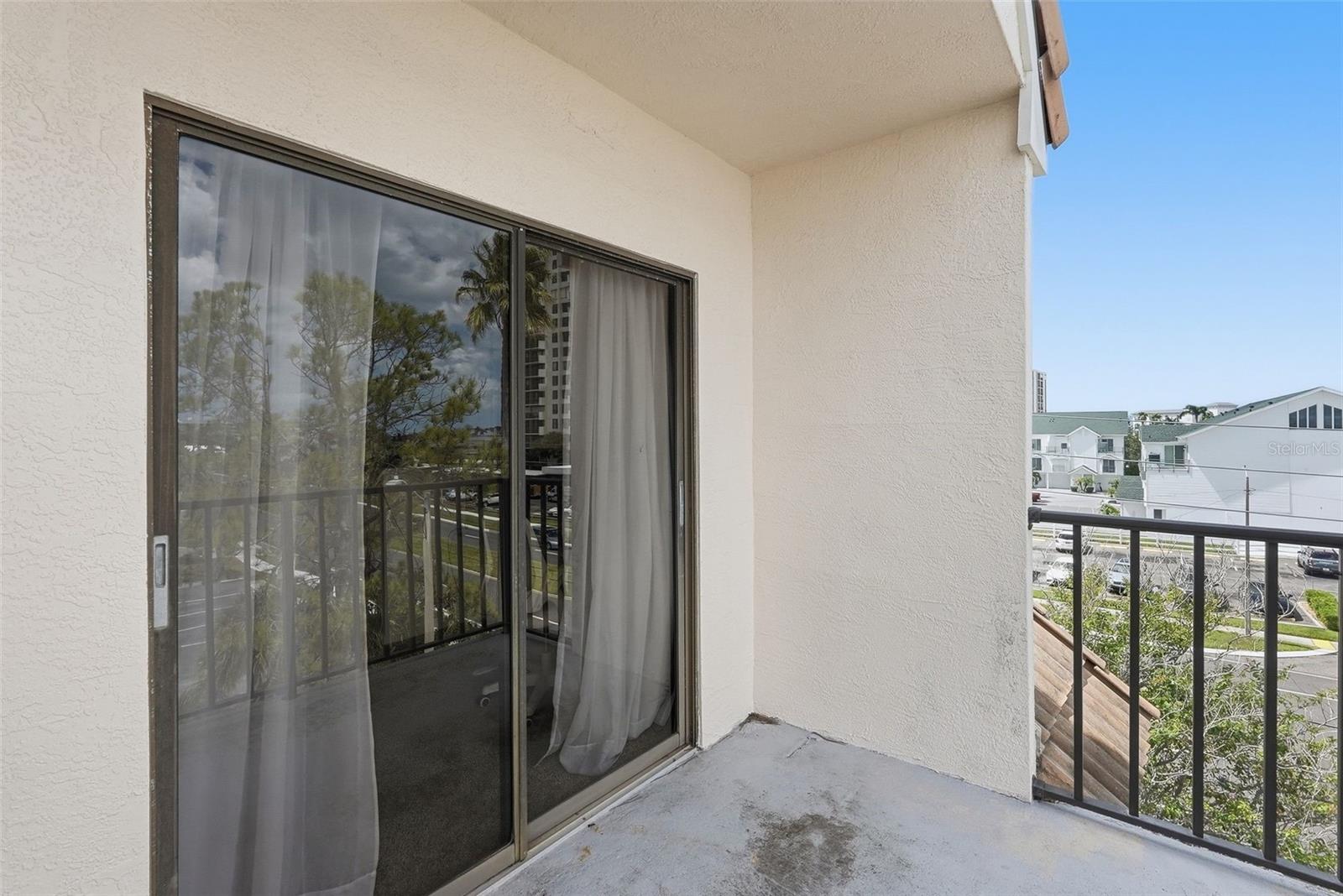 325 ISLAND WAY #101 — photo 11