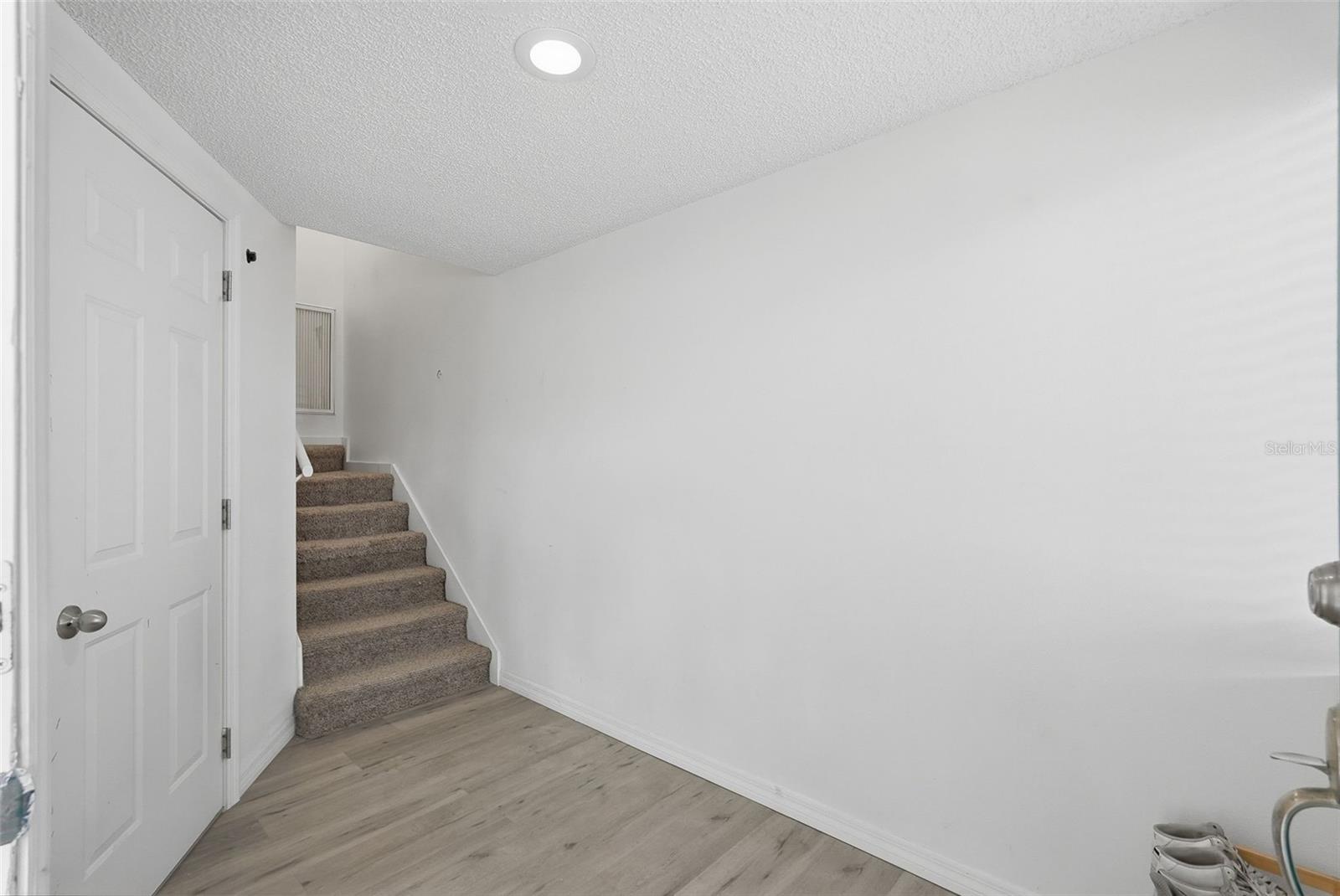 325 ISLAND WAY #101 — photo 2