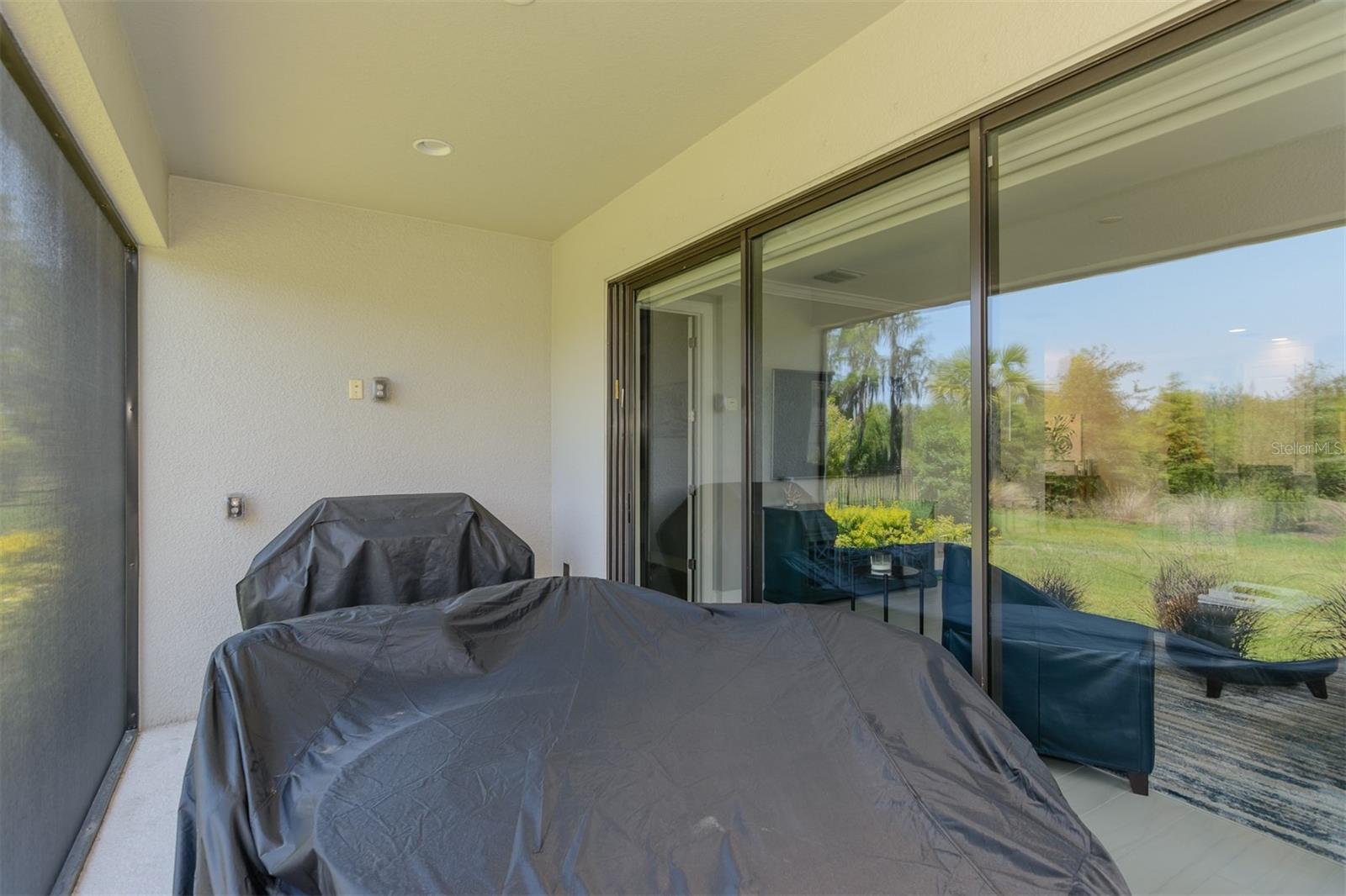 3390 FRANCOA DR — photo 43
