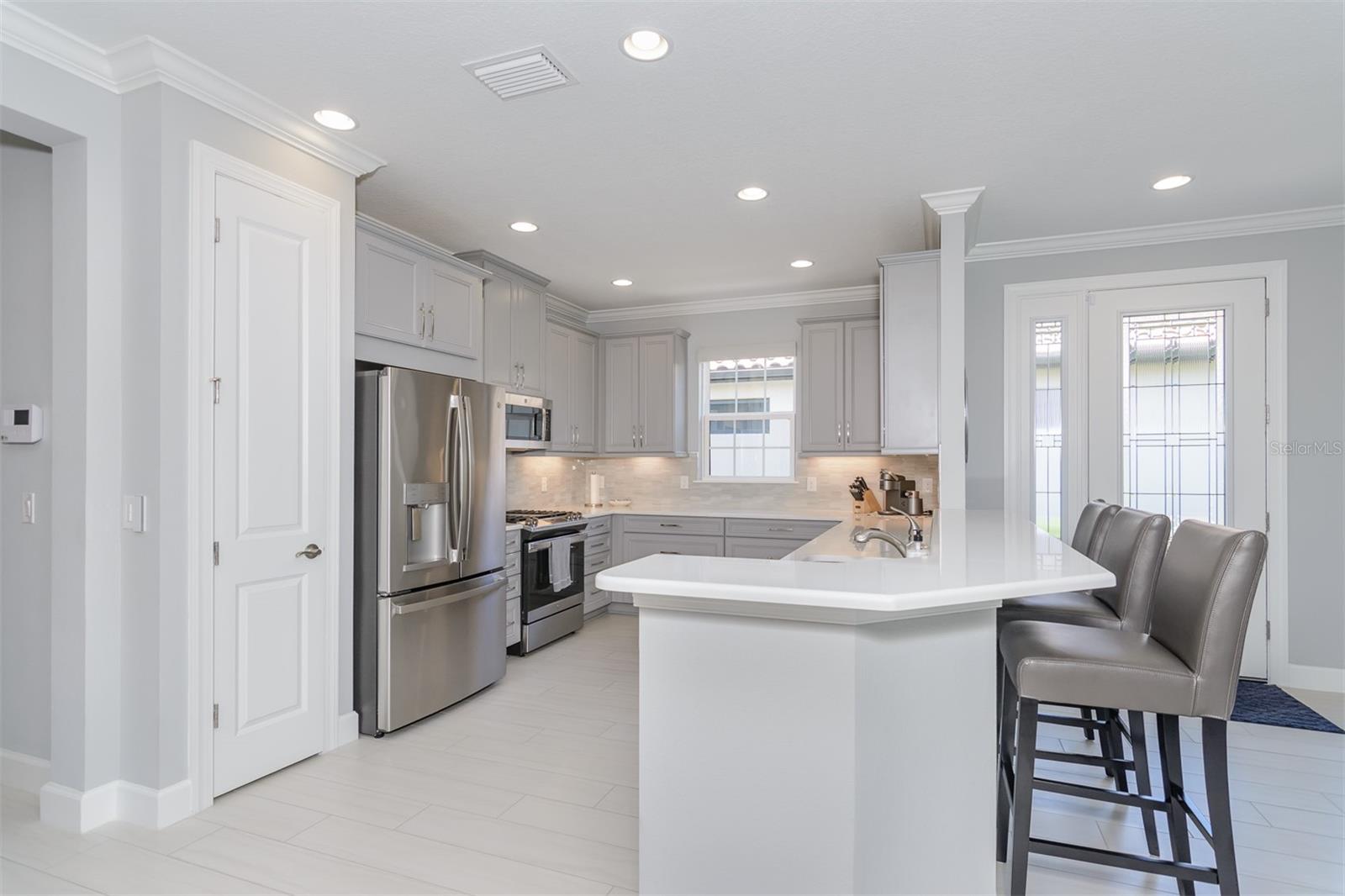 3390 FRANCOA DR — photo 15