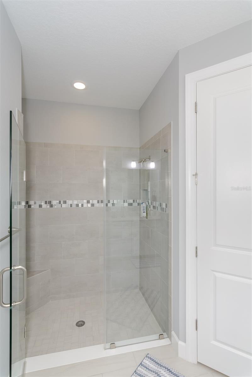3390 FRANCOA DR — photo 37