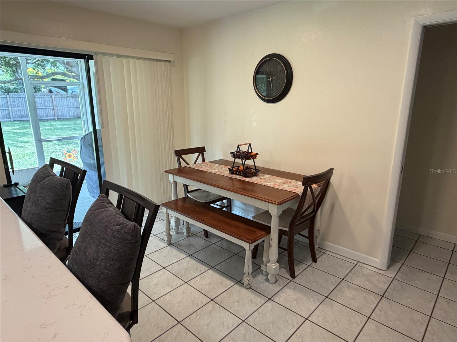 2158 BEVERLY LN — photo 14