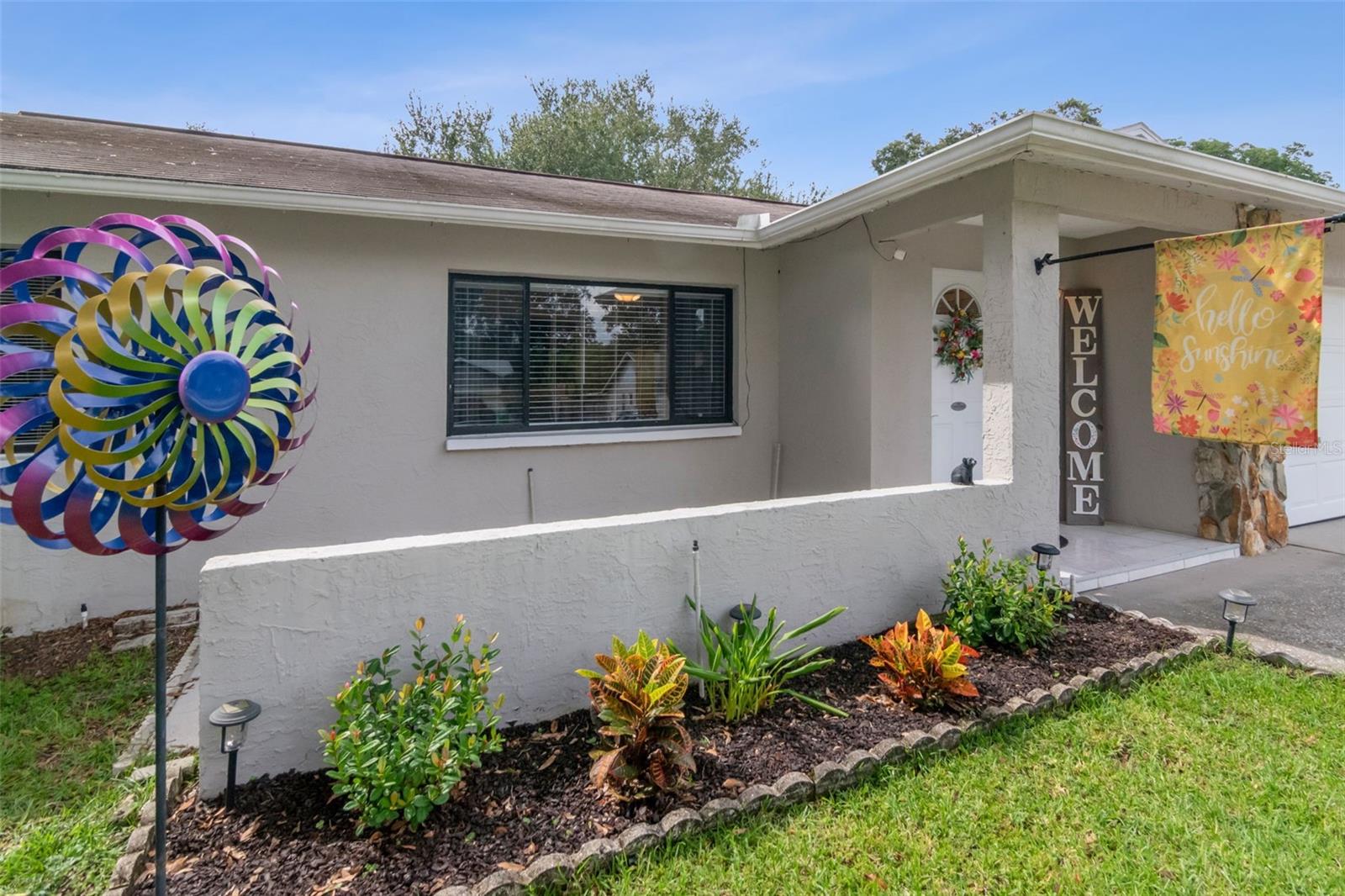 2158 BEVERLY LN — photo 2