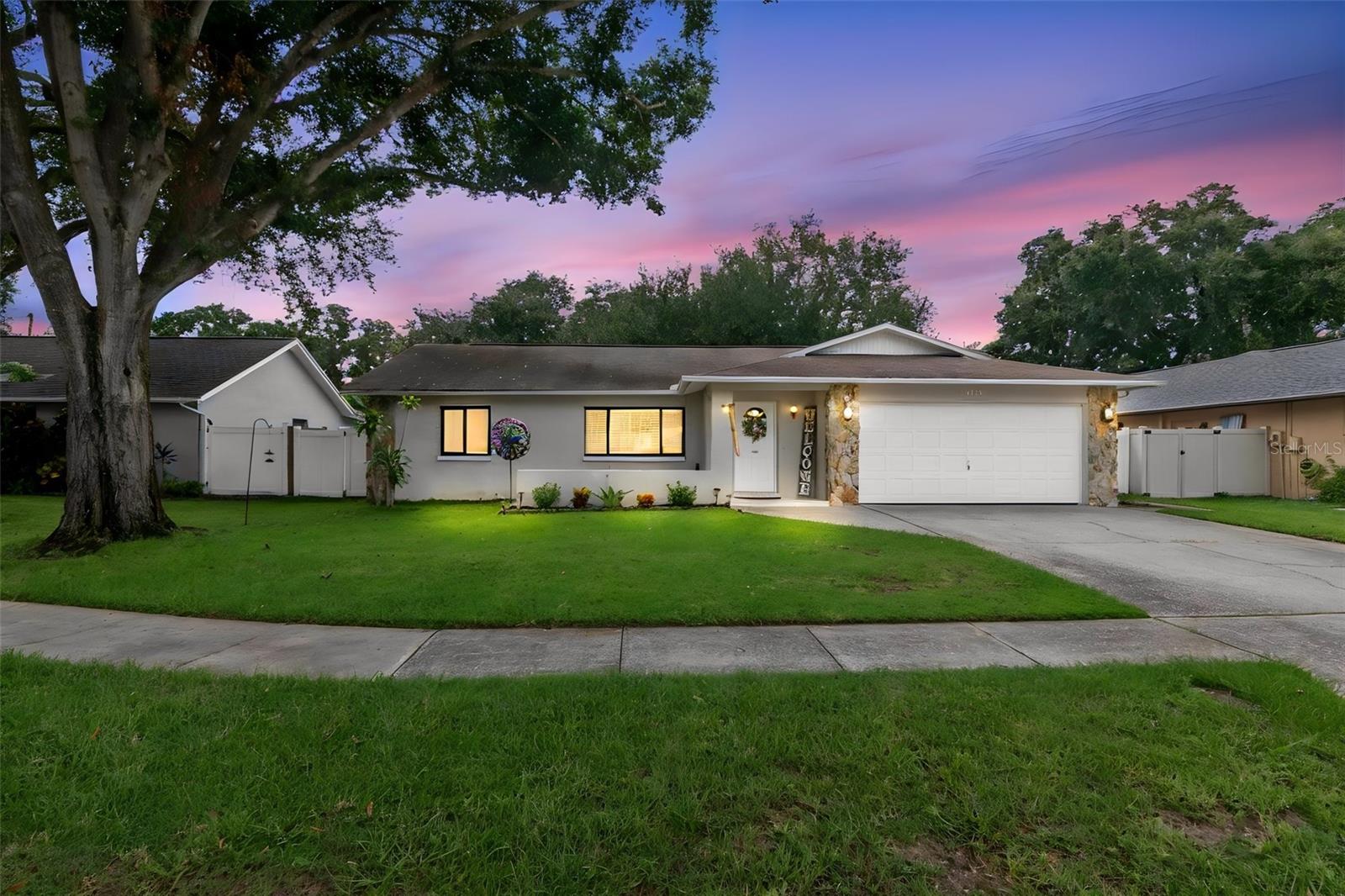 2158 BEVERLY LN — photo 30