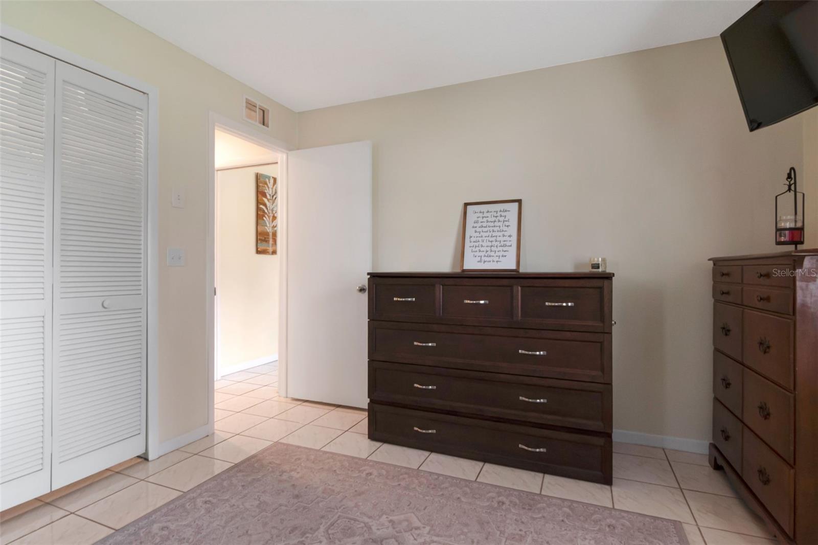 2158 BEVERLY LN — photo 20