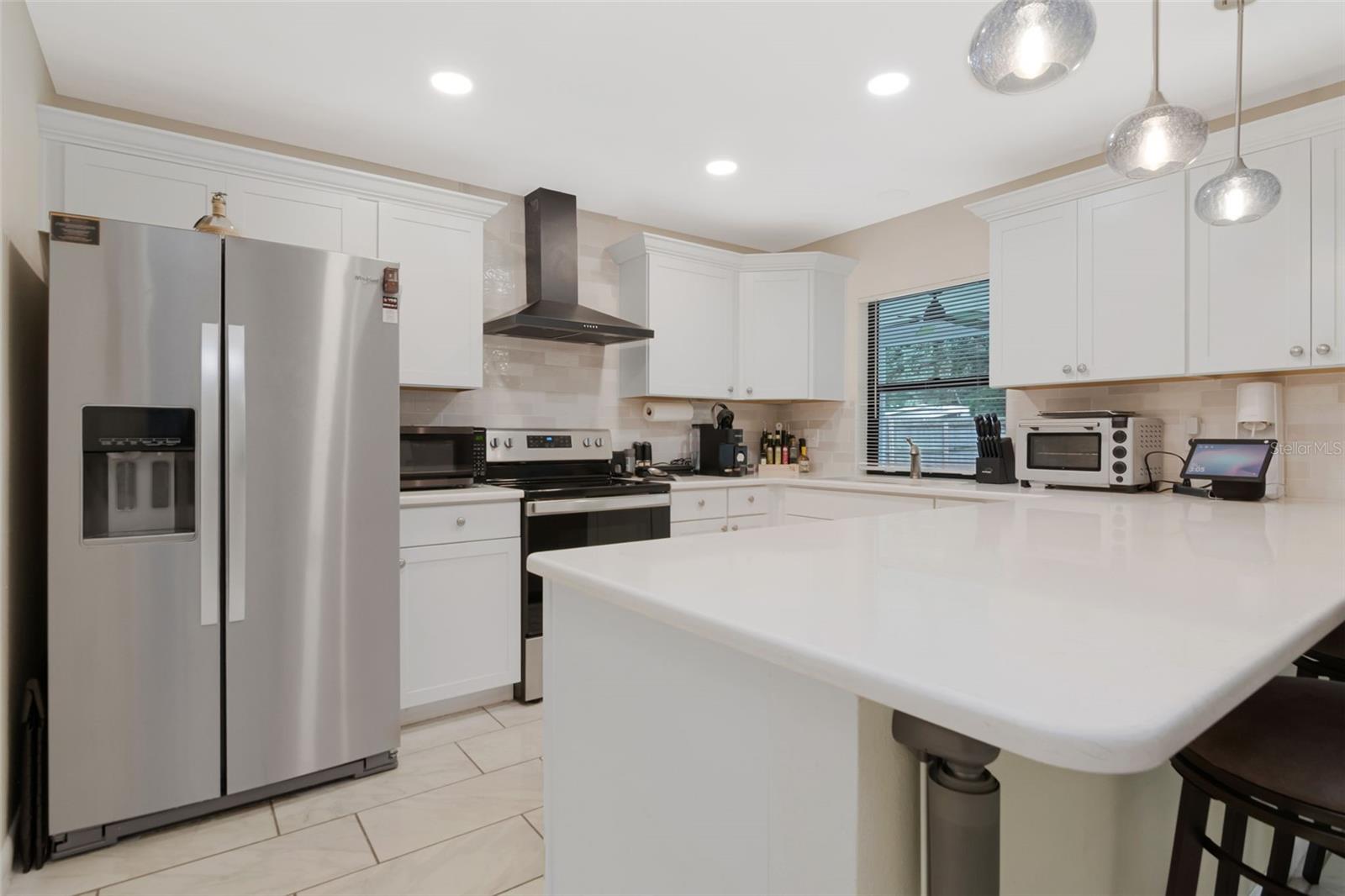 2158 BEVERLY LN — photo 10