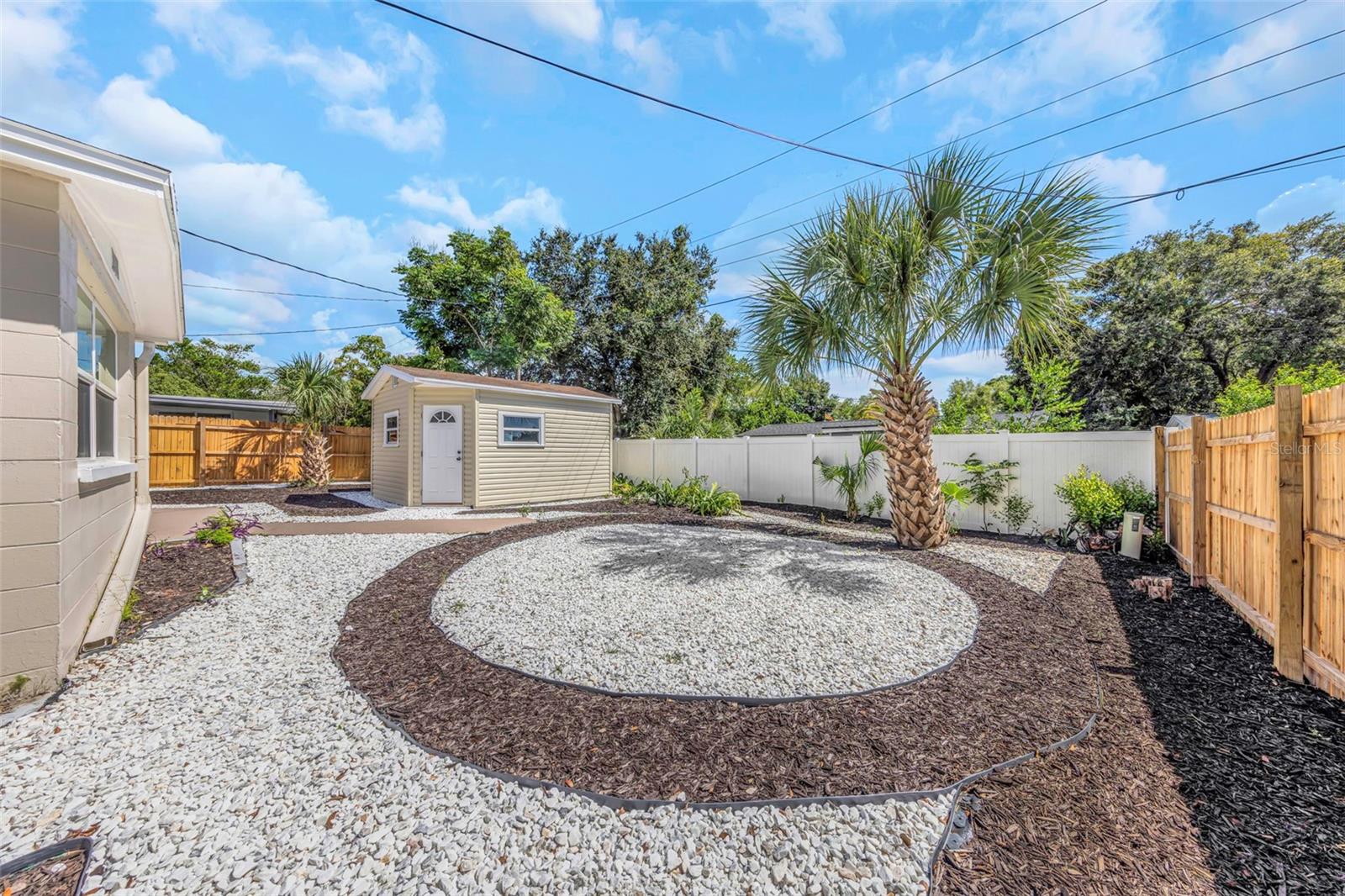 6200 EMERALD DR — photo 34