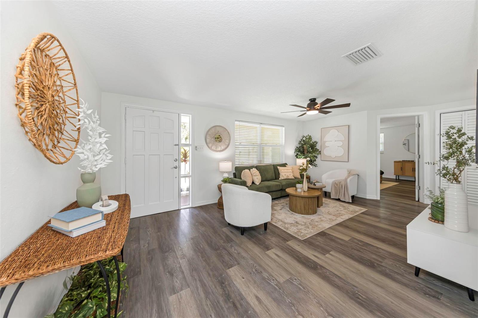 6200 EMERALD DR — photo 6