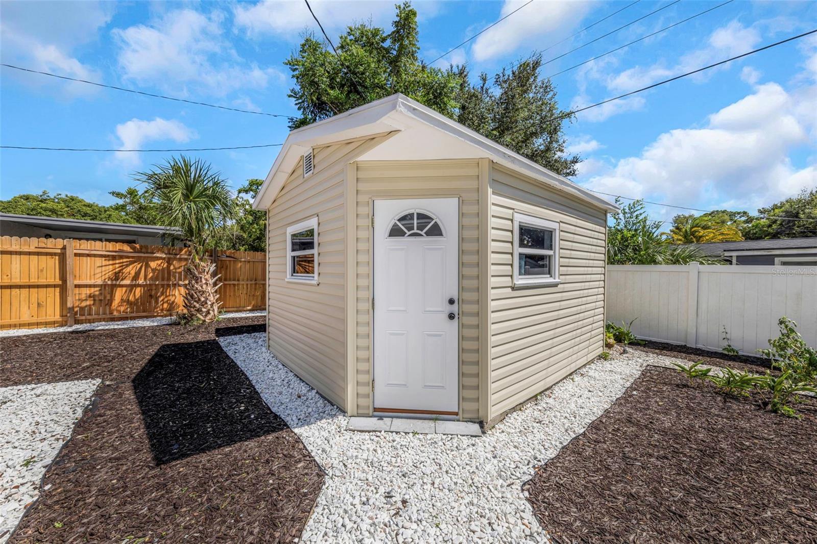 6200 EMERALD DR — photo 25